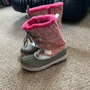 Girls snow boots